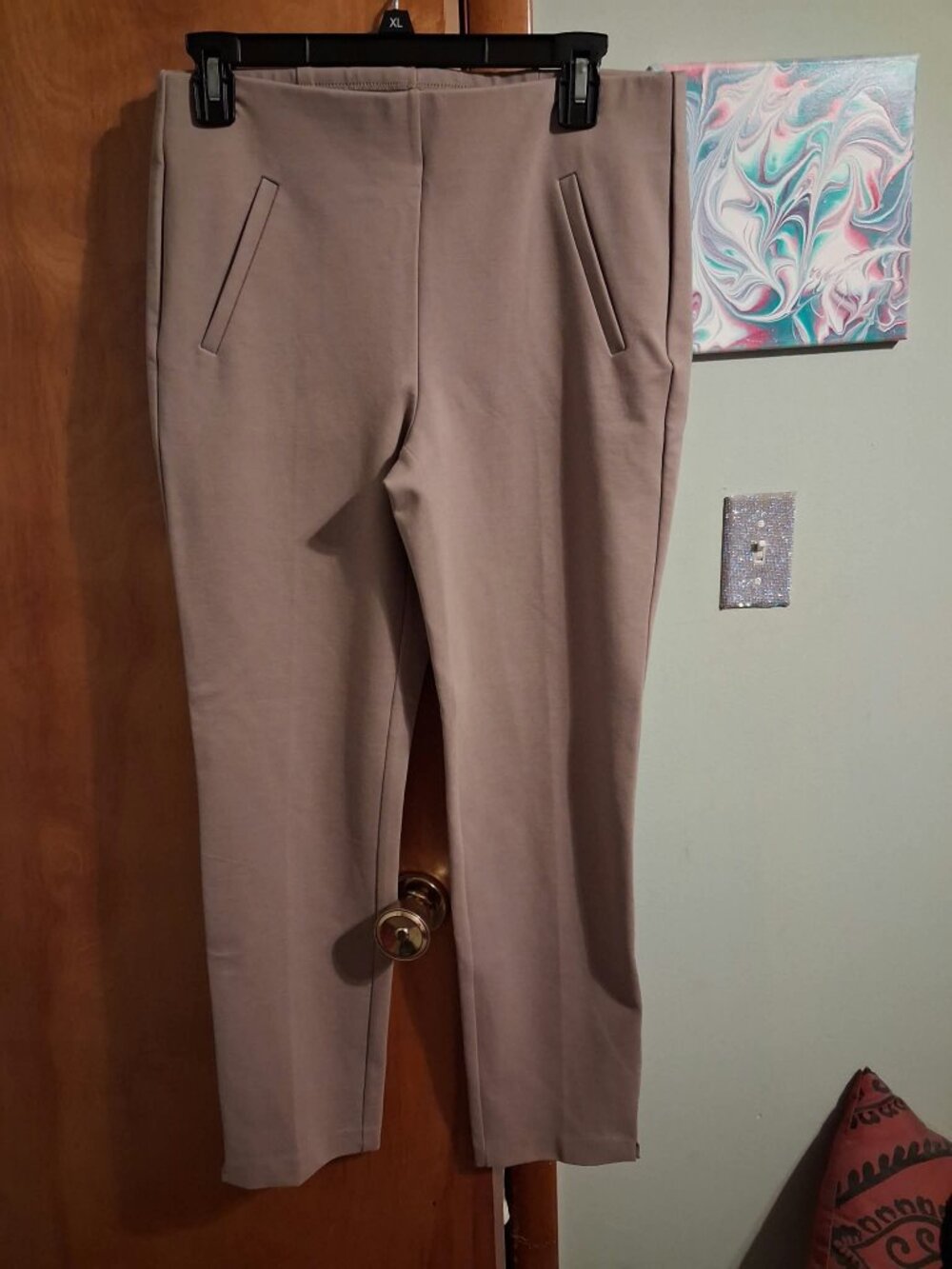Chico's Pants Size 0 (4) Pull On Tan Slacks